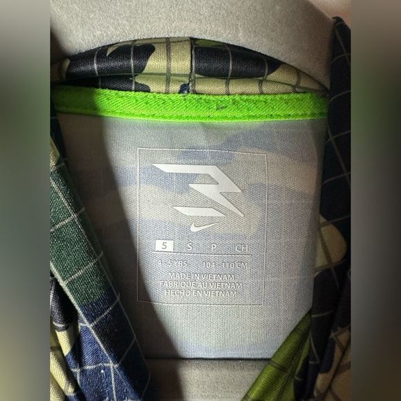 Nike Kids Hooded Long Sleeve Shirt Camo Dri-Fit Size Small - Picture 5 of 5